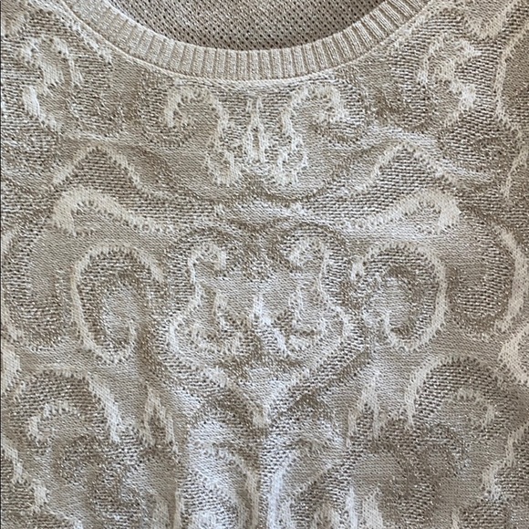 Sweater - Picture 4 of 4